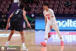 赵睿:腿没事 硬伤还好 我们每场比赛不是击败对手 而是做好自己