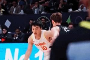 太帅了!FIBA官方超慢镜头回顾王俊杰高难度后仰跳投