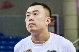 韩德君昔日采访:钱很重要但够用就行 为辽宁贡献那是我应该的