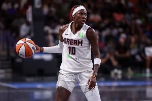 炸裂!WNBA梦想队瑞尼-霍华德半场15中10&三分10中7砍下29分