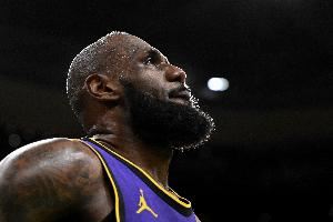 Skip:詹姆斯假装不在意合同年但内心很痛 就像不被承认是GOAT