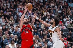 化身铁匠!马穆凯拉什维利上半场6中1得4分4板1助 三分5中0