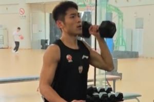  浙江男篮晒训练视频：全力备战全运会 又是健身房强度拉满的一天