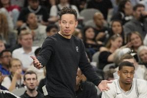  客战独行侠！米奇-约翰逊：我还没确定揭幕战的首发阵容