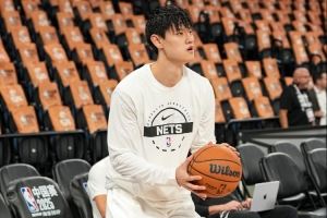  周琦：凡博从训练营合同往上走 比选秀难很多 优劣势很快暴露出来